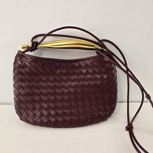 Vegan Faux Leather Woven Sardine Shaped Style Horn Crossbody Bag Burgundy EUC